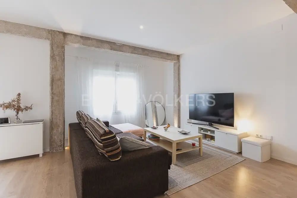 Piso de 2 habitaciones en València ciudad en alquiler - 2.500 € (Ref: 10004687)