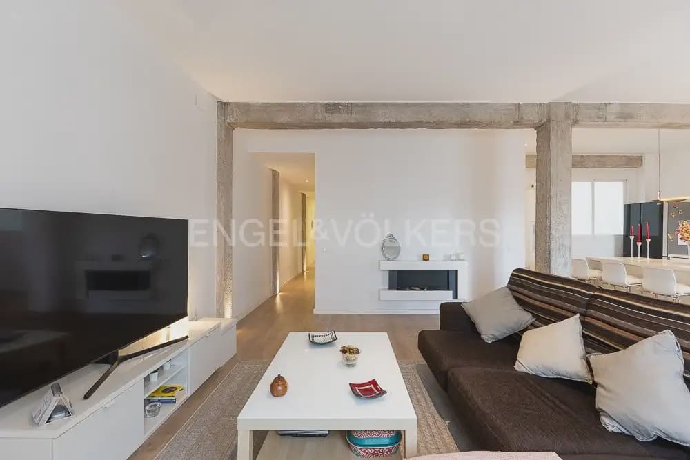Piso de 2 habitaciones en València ciudad en alquiler - 2.500 € (Ref: 10004687)
