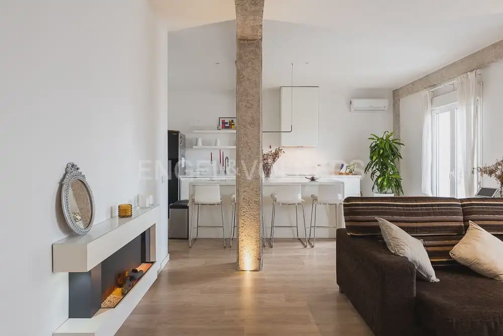 Piso de 2 habitaciones en València ciudad en alquiler - 2.500 € (Ref: 10004687)