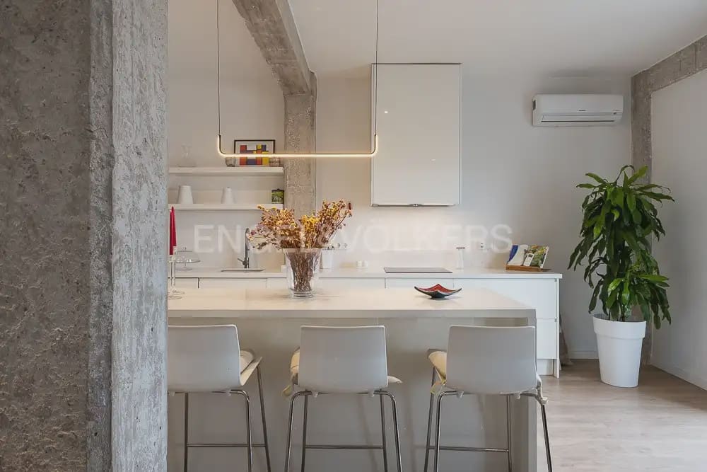 Piso de 2 habitaciones en València ciudad en alquiler - 2.500 € (Ref: 10004687)