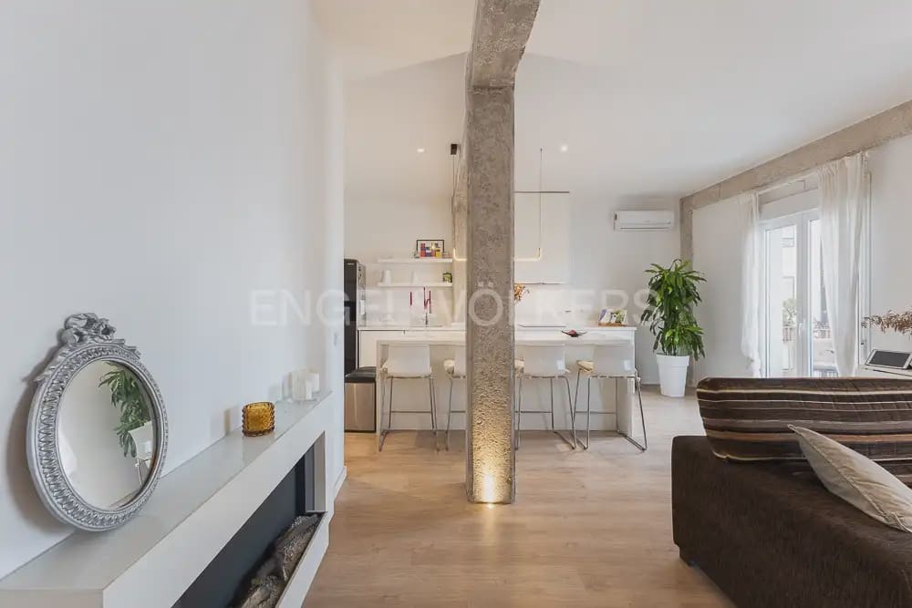 Piso de 2 habitaciones en València ciudad en alquiler - 2.500 € (Ref: 10004687)