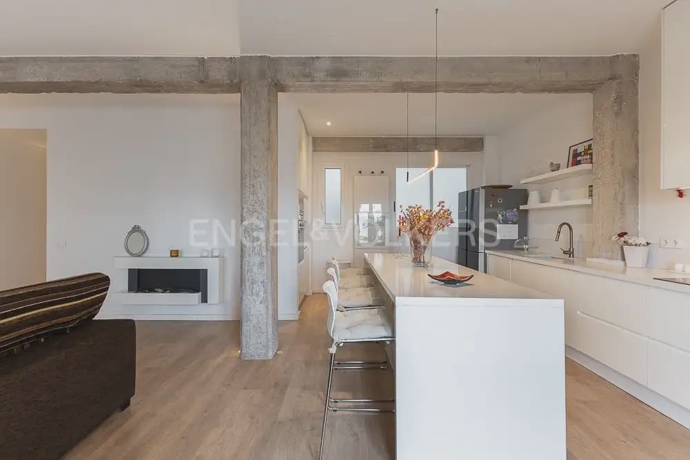 Piso de 2 habitaciones en València ciudad en alquiler - 2.500 € (Ref: 10004687)