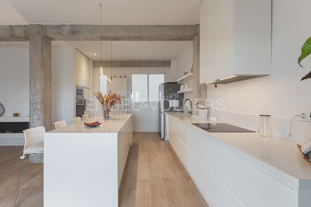 Piso de 2 habitaciones en València ciudad en alquiler - 2.500 € (Ref: 10004687)