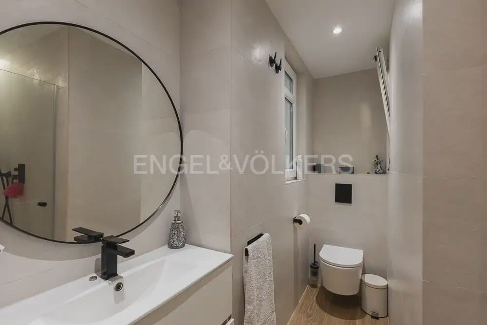 Piso de 2 habitaciones en València ciudad en alquiler - 2.500 € (Ref: 10004687)