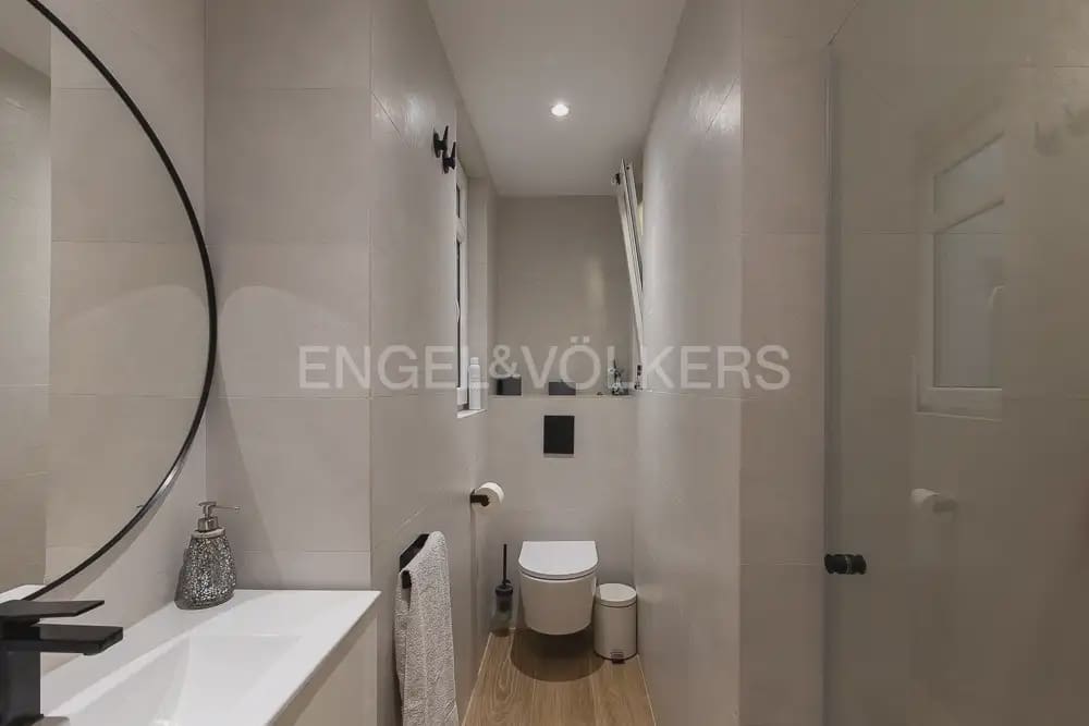 Piso de 2 habitaciones en València ciudad en alquiler - 2.500 € (Ref: 10004687)