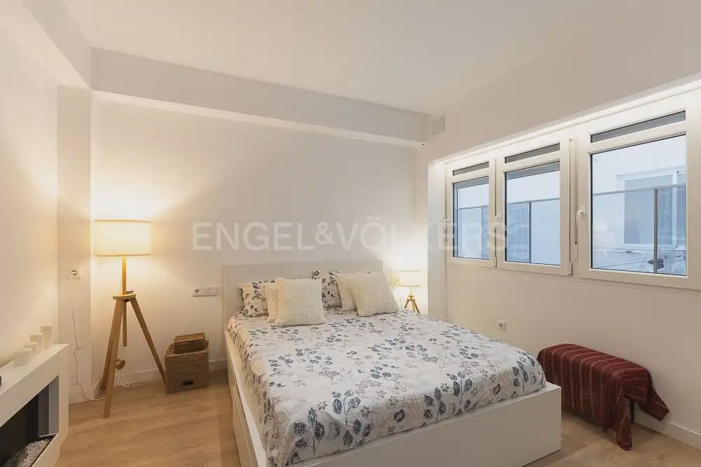 Piso de 2 habitaciones en València ciudad en alquiler - 2.500 € (Ref: 10004687)