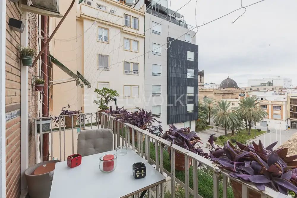 Piso de 2 habitaciones en València ciudad en alquiler - 2.500 € (Ref: 10004687)