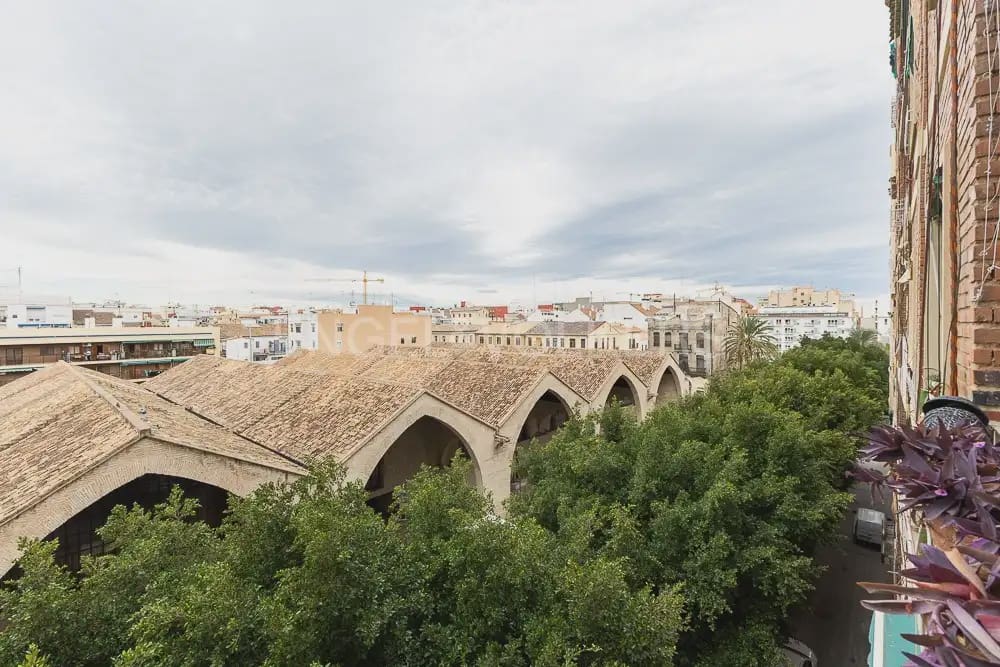 Piso de 2 habitaciones en València ciudad en alquiler - 2.500 € (Ref: 10004687)