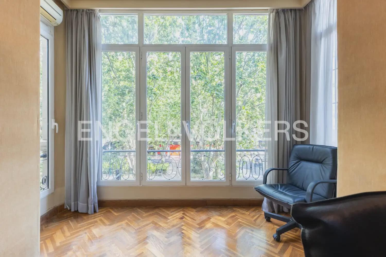 4 Zimmer Wohnung zu verkaufen in Valencia Stadt - 835.000 € (Ref: 10004688)
