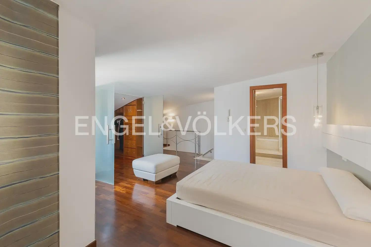 4 chambre Penthouse à vendre à Mislata avec garage - 750 000 € (Ref: 10004842)