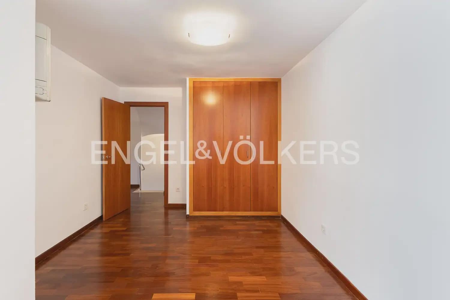 4 chambre Penthouse à vendre à Mislata avec garage - 750 000 € (Ref: 10004842)