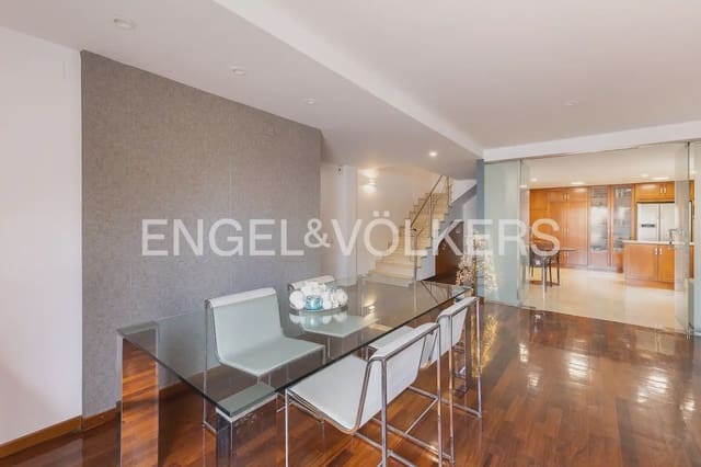 4 chambre Penthouse à vendre à Mislata avec garage - 750 000 € (Ref: 10004842)
