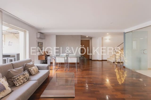 4 chambre Penthouse à vendre à Mislata avec garage - 750 000 € (Ref: 10004842)