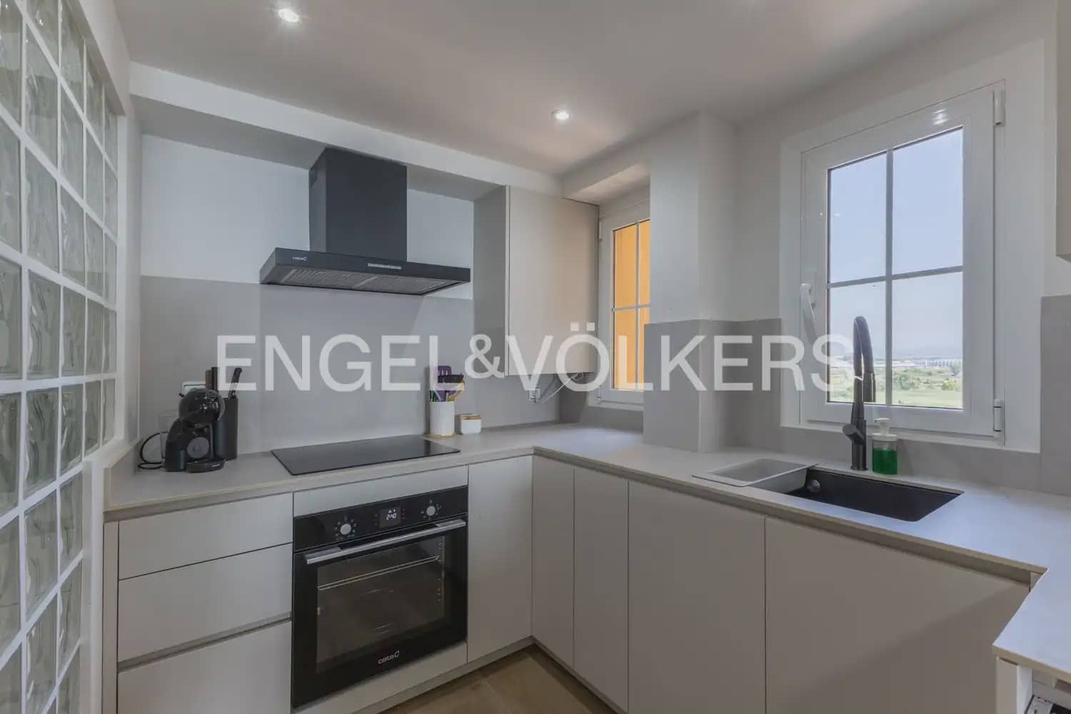 3 sovrum Lägenhet att hyra i Puig med pool - 1 700 € (Ref: 10007489)