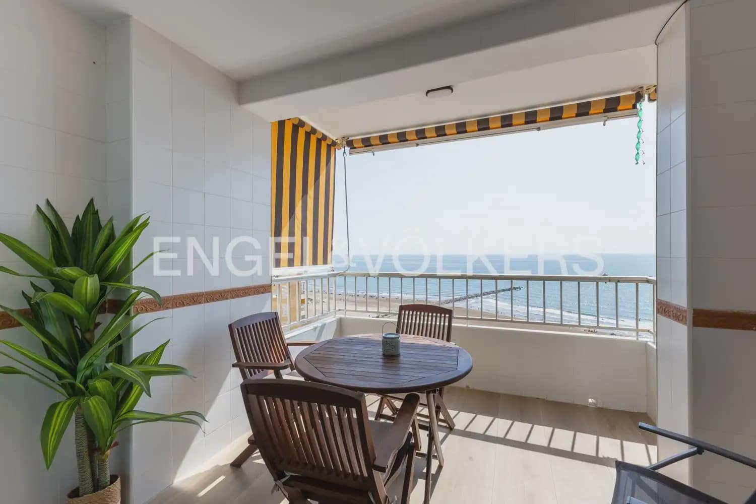 3 sovrum Lägenhet att hyra i Puig med pool - 1 700 € (Ref: 10007489)