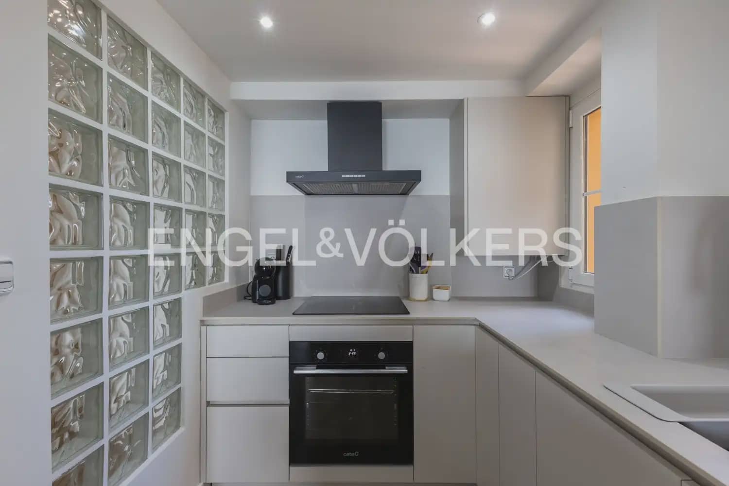 3 sovrum Lägenhet att hyra i Puig med pool - 1 700 € (Ref: 10007489)