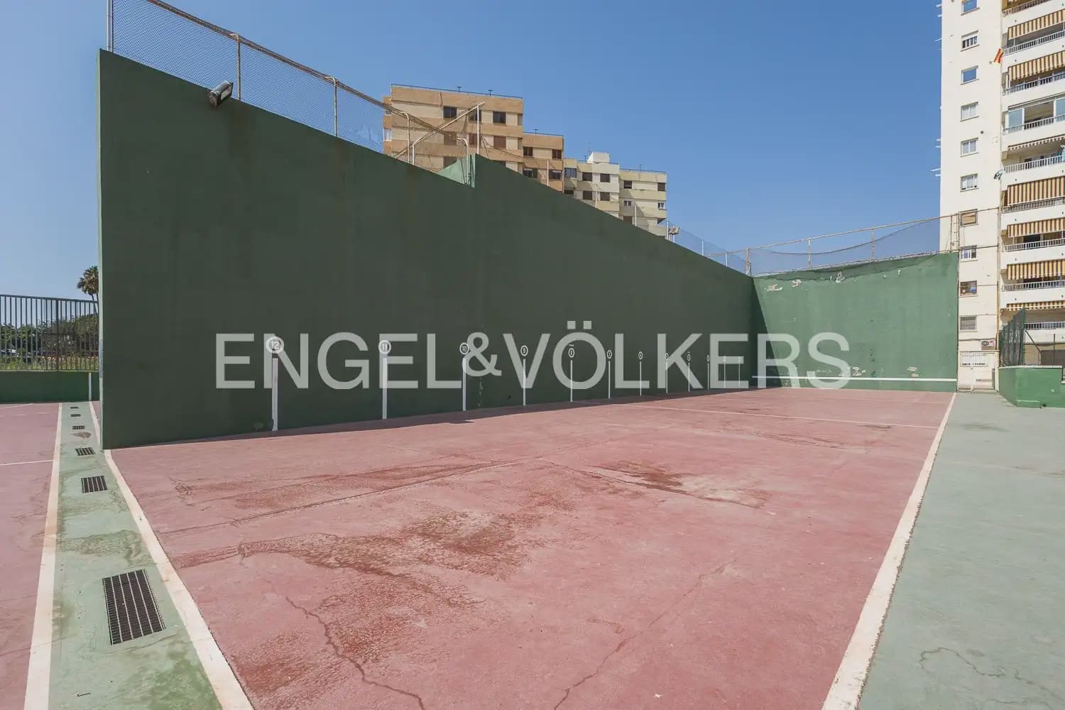 3 sovrum Lägenhet att hyra i Puig med pool - 1 700 € (Ref: 10007489)