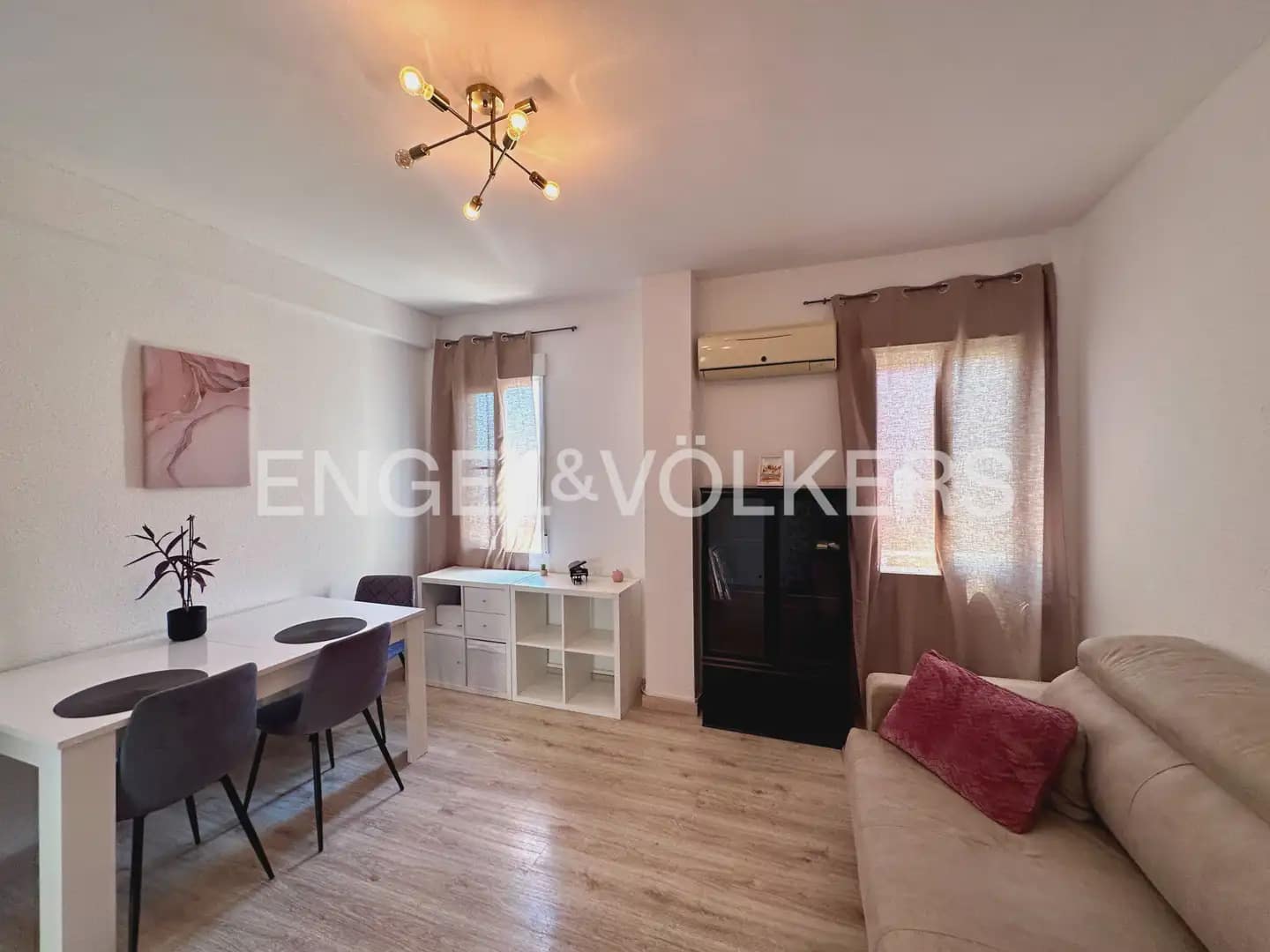 2 soverom Leilighet til leie i Valencia by - € 1 550 (Ref: 10007490)