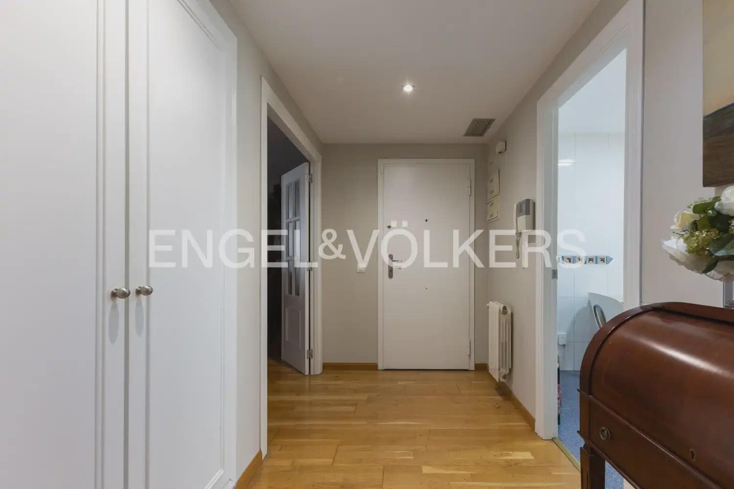 Appartement de 4 chambres à louer à Valence ville avec garage - 3 000 € (Ref: 10007491)