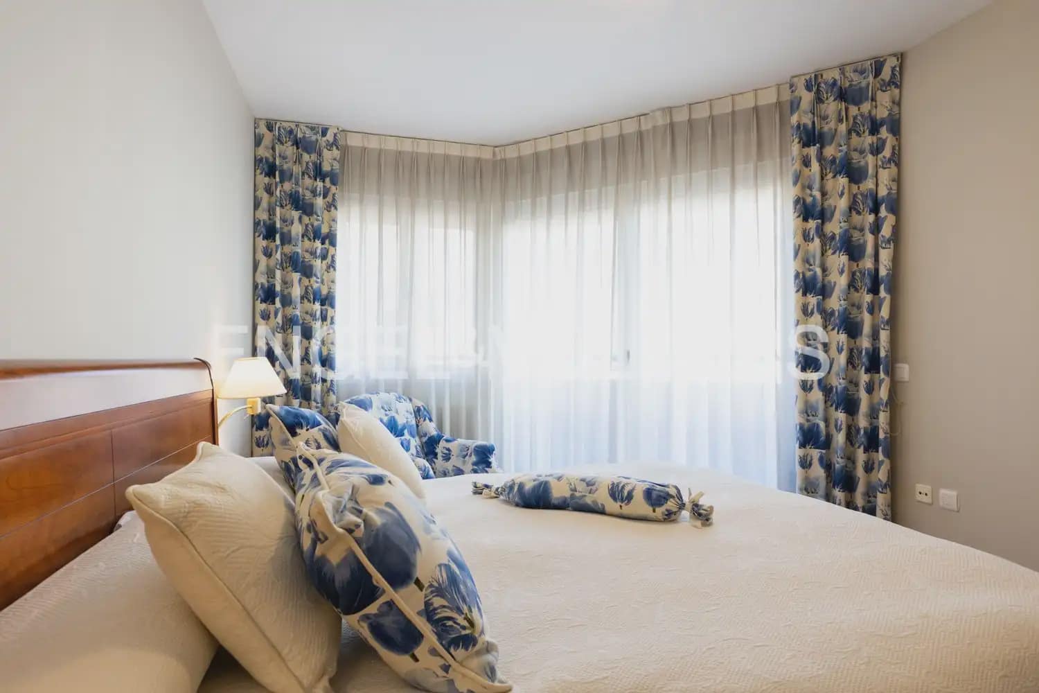 Appartement de 4 chambres à louer à Valence ville avec garage - 3 000 € (Ref: 10007491)