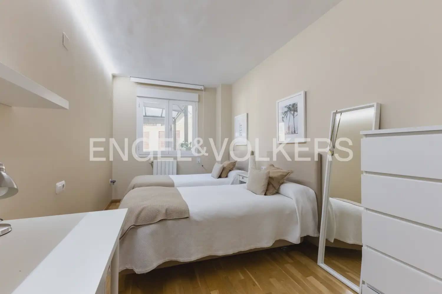 Appartement de 4 chambres à louer à Valence ville avec garage - 3 000 € (Ref: 10007491)
