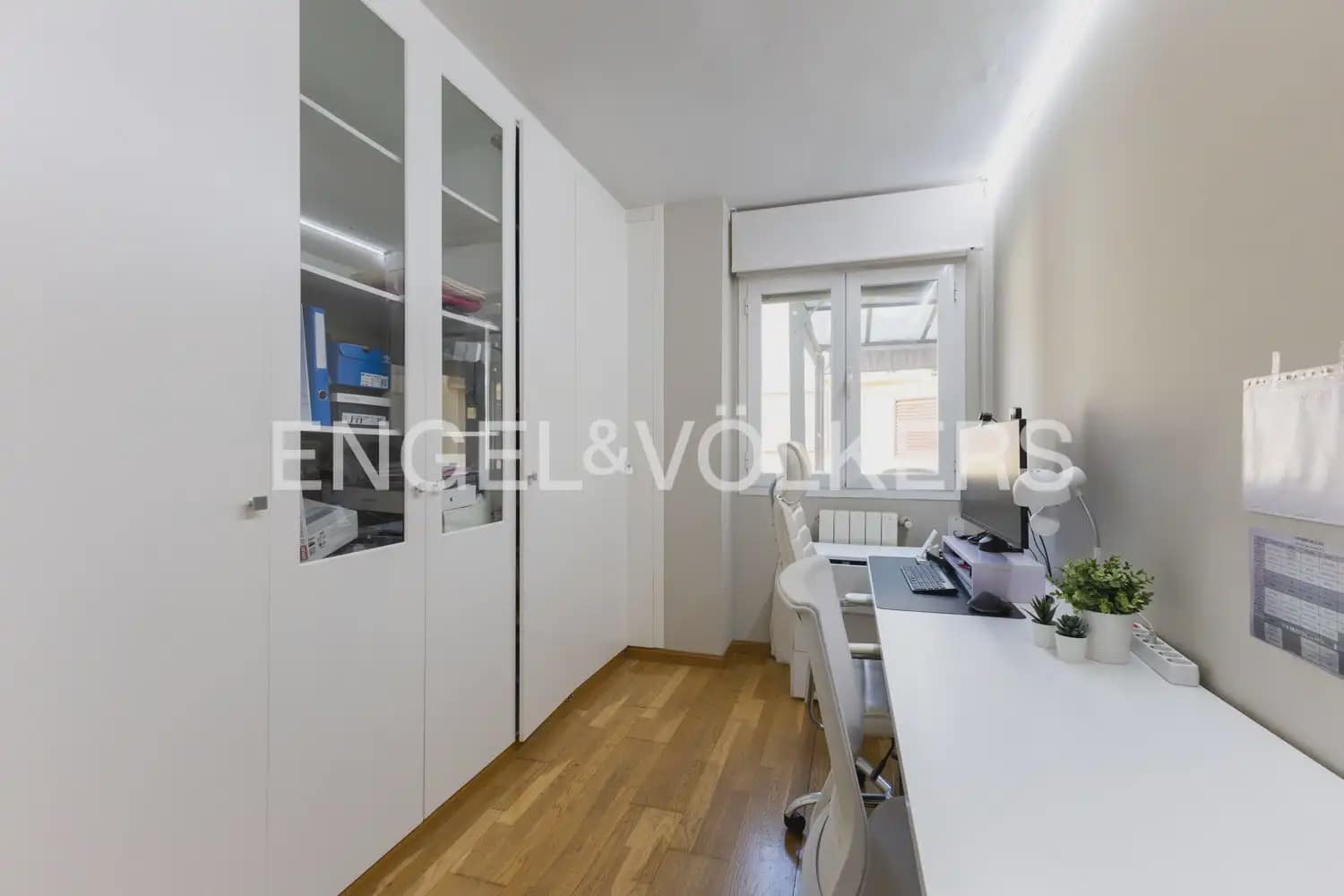 Appartement de 4 chambres à louer à Valence ville avec garage - 3 000 € (Ref: 10007491)
