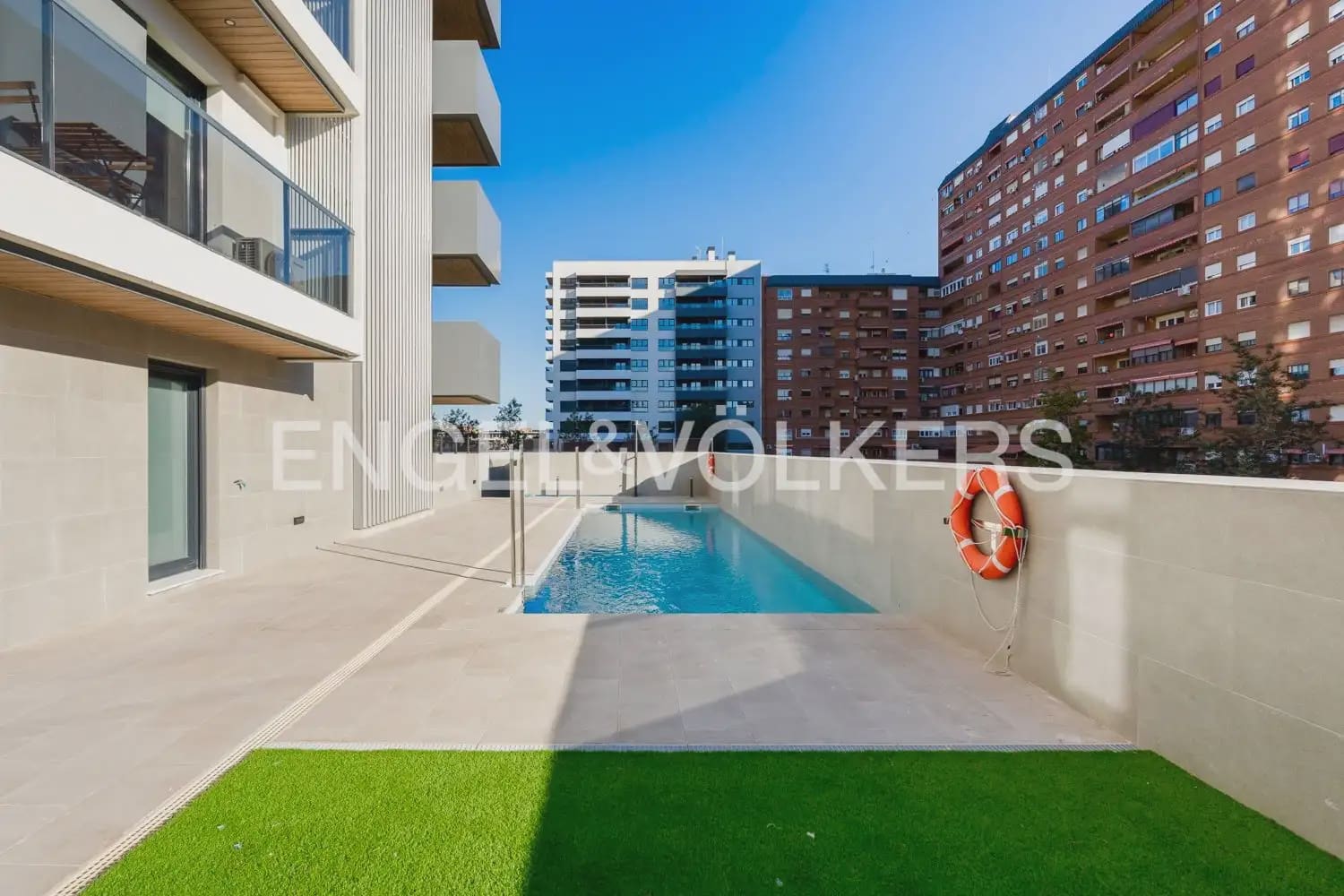 4 makuuhuone Asunto vuokrattavana paikassa Valencia kaupunki mukana uima-altaan 
autotalli - 4 500 € (Ref: 10007600)