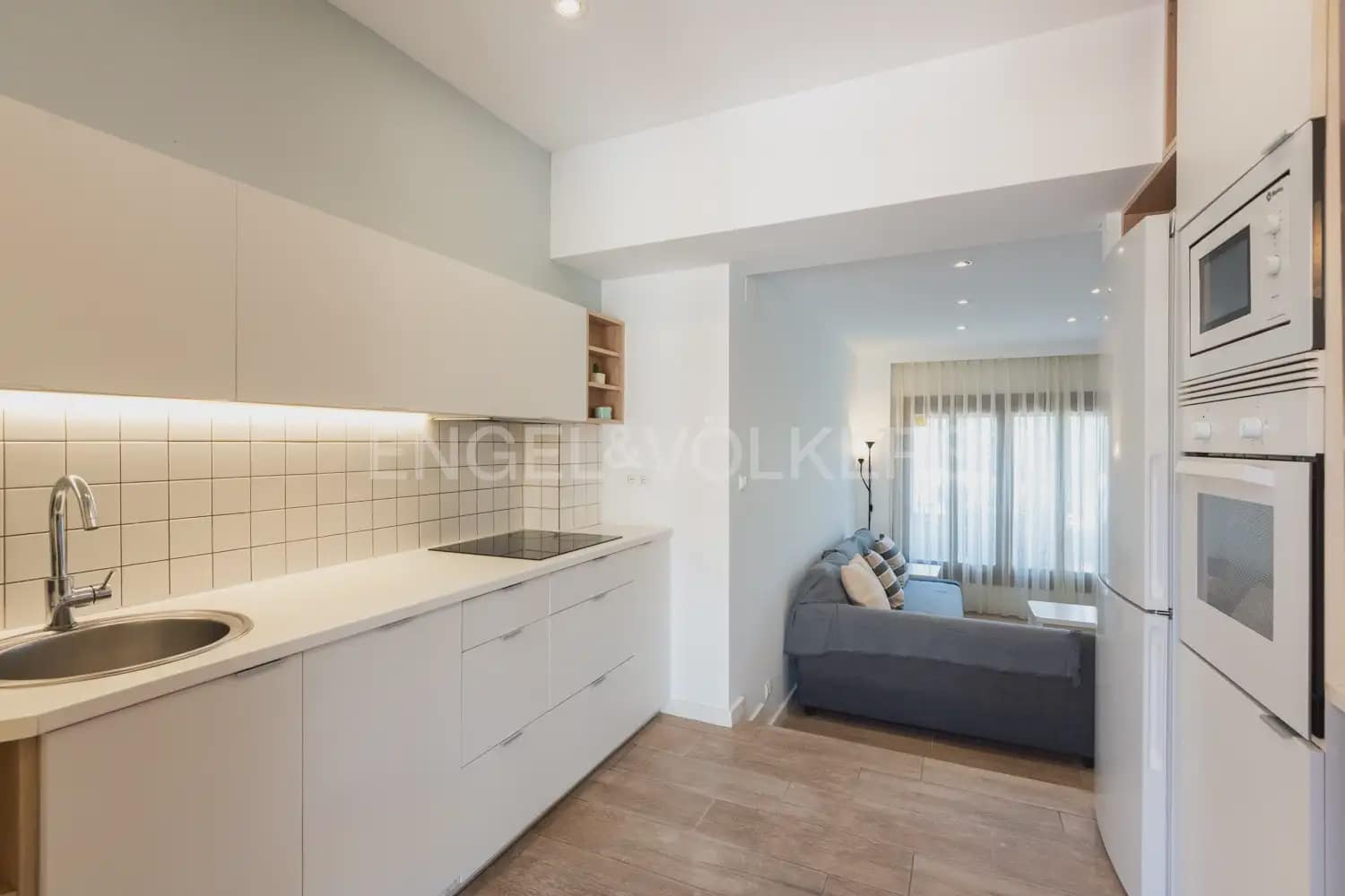 1 slaapkamer Appartement te huur in Valencia stad met zwembad - € 1.200 (Ref: 10007601)
