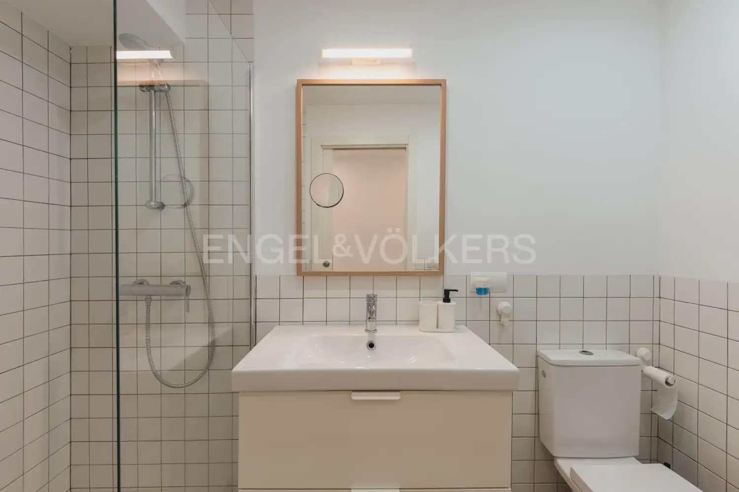 1 slaapkamer Appartement te huur in Valencia stad met zwembad - € 1.200 (Ref: 10007601)