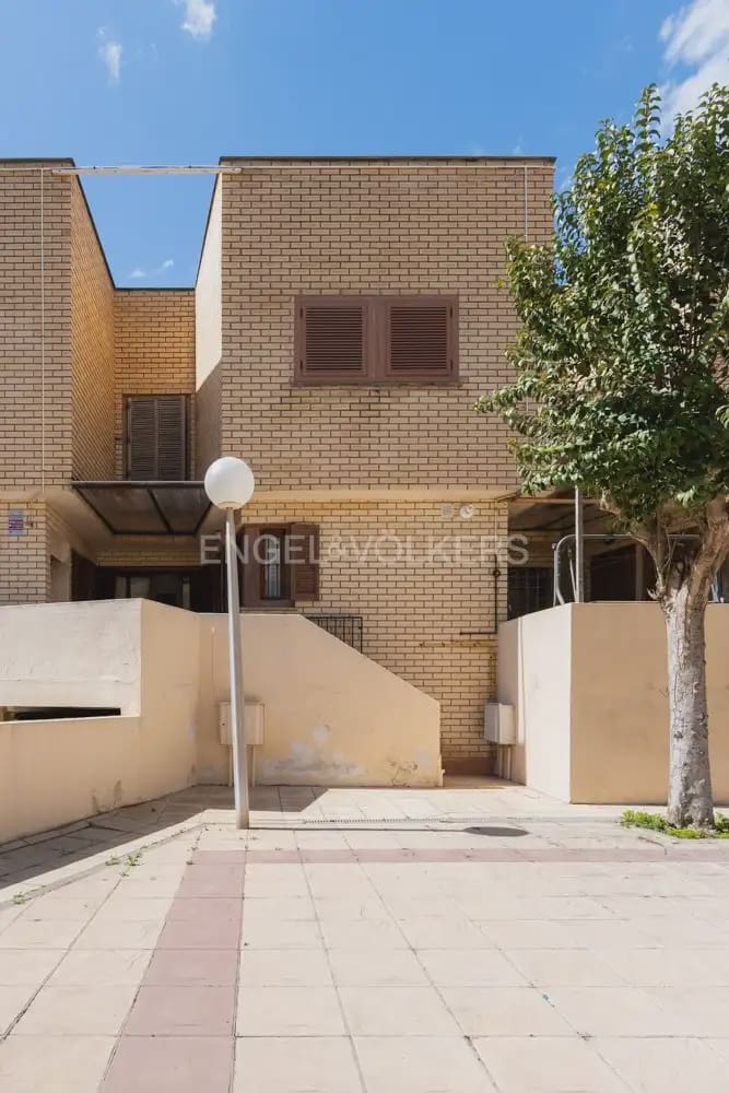 1 slaapkamer Appartement te huur in Valencia stad met zwembad - € 1.200 (Ref: 10007601)