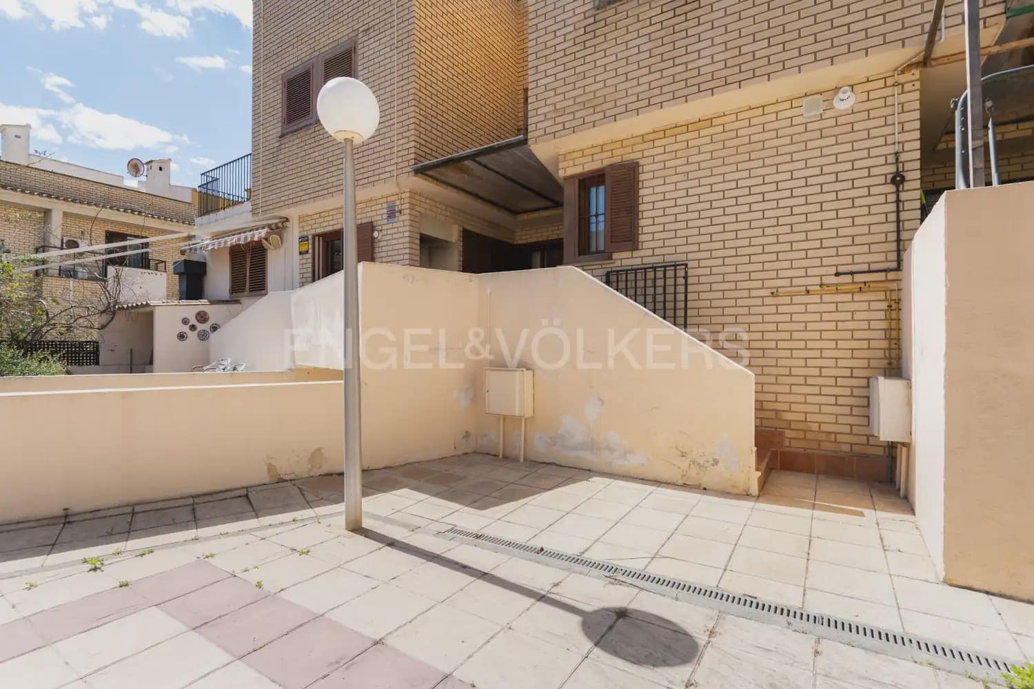 1 slaapkamer Appartement te huur in Valencia stad met zwembad - € 1.200 (Ref: 10007601)