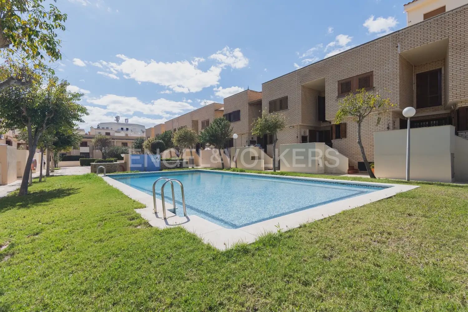 1 slaapkamer Appartement te huur in Valencia stad met zwembad - € 1.200 (Ref: 10007601)