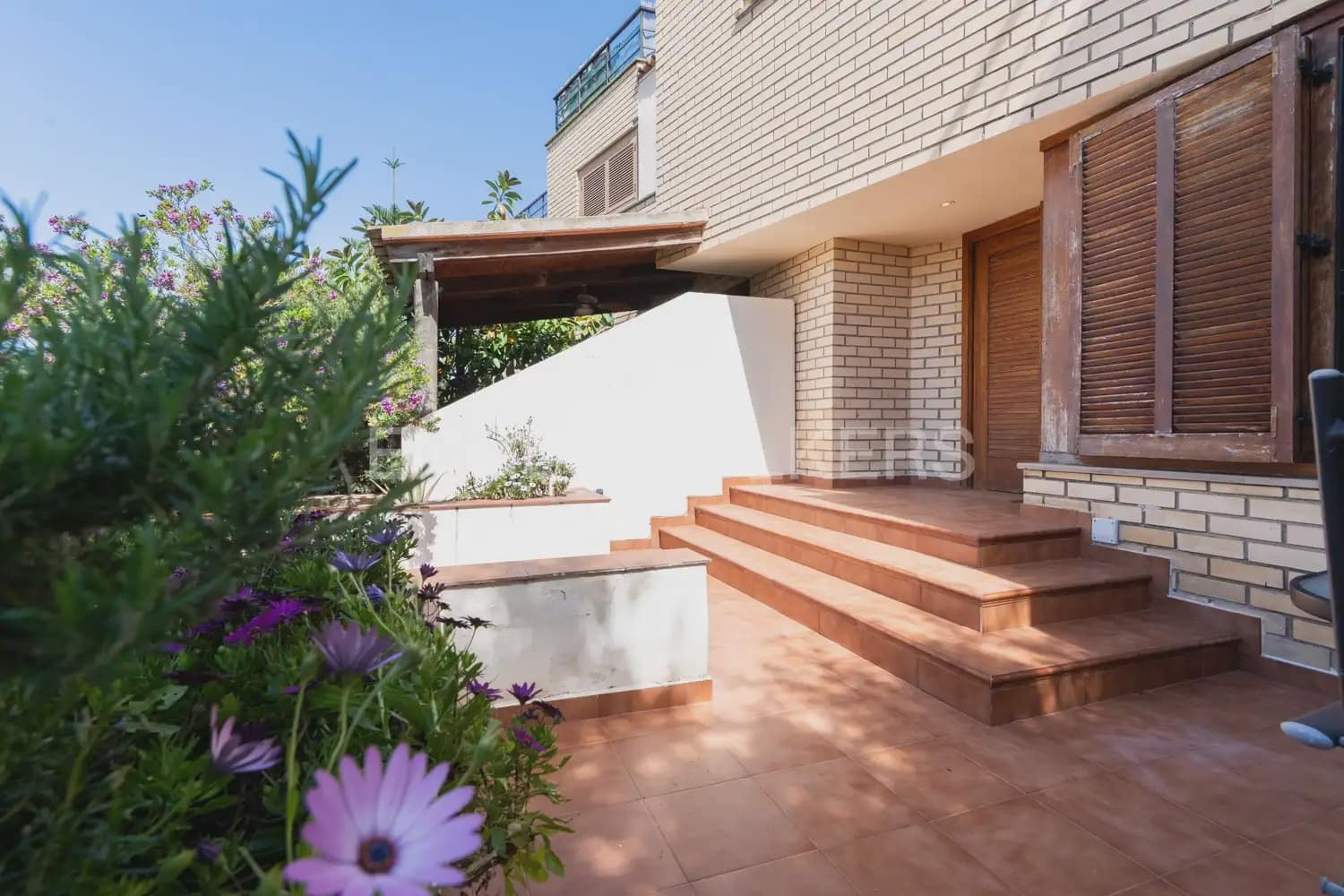 1 slaapkamer Appartement te huur in Valencia stad met zwembad - € 1.200 (Ref: 10007601)