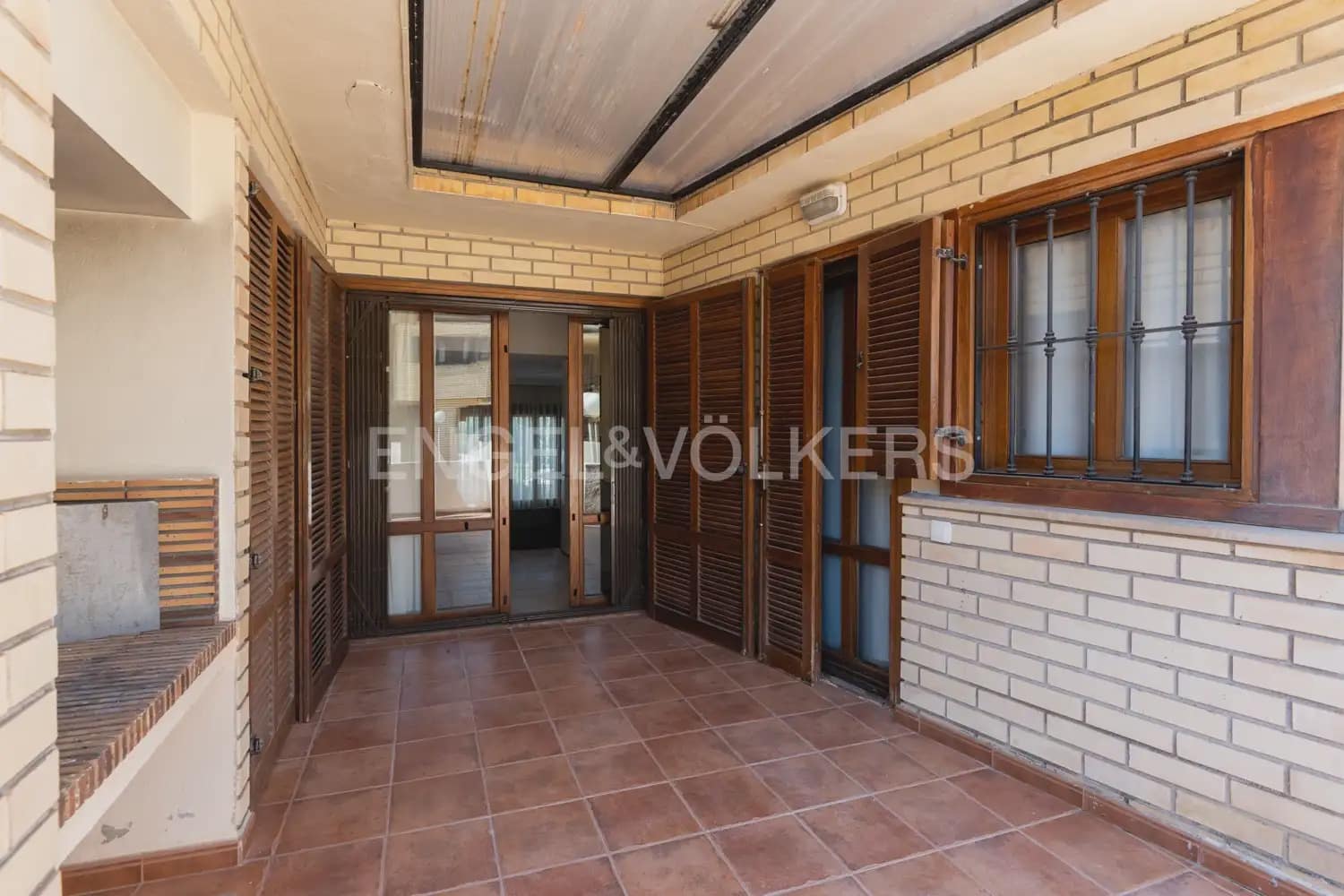 1 slaapkamer Appartement te huur in Valencia stad met zwembad - € 1.200 (Ref: 10007601)