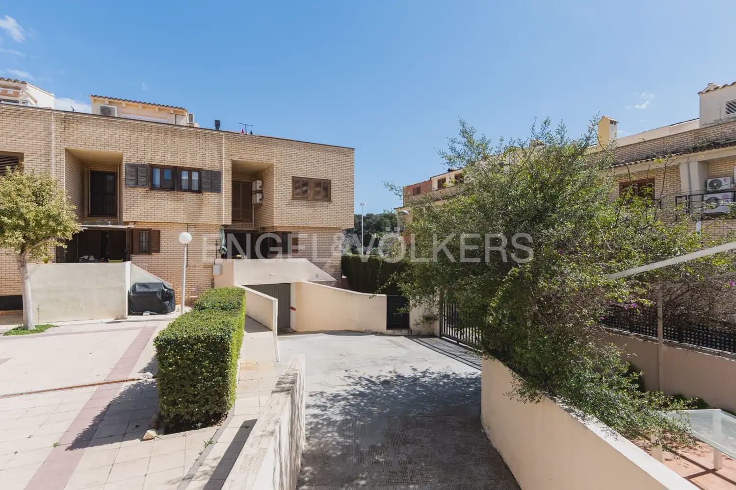 1 slaapkamer Appartement te huur in Valencia stad met zwembad - € 1.200 (Ref: 10007601)
