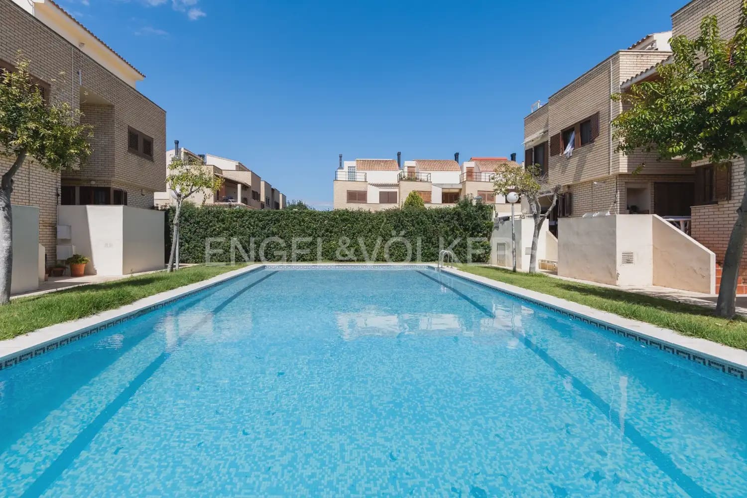 1 slaapkamer Appartement te huur in Valencia stad met zwembad - € 1.200 (Ref: 10007601)