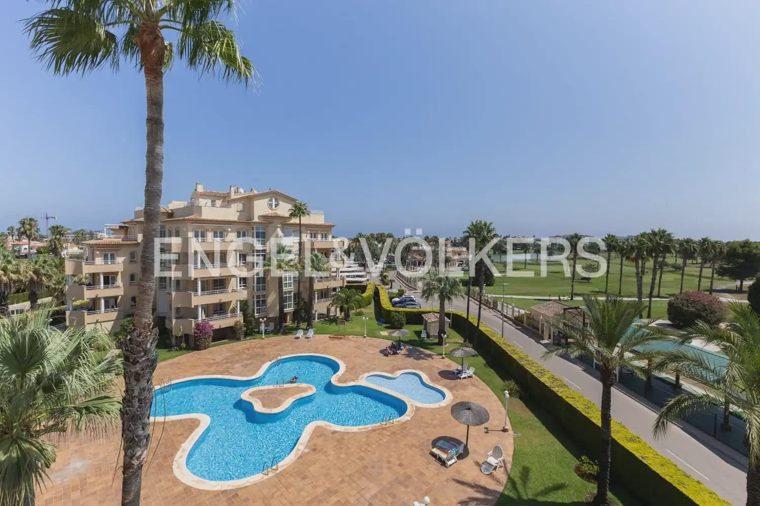 3 Zimmer Penthouse zu verkaufen in Oliva mit Pool Garage - 730.000 € (Ref: 10007602)