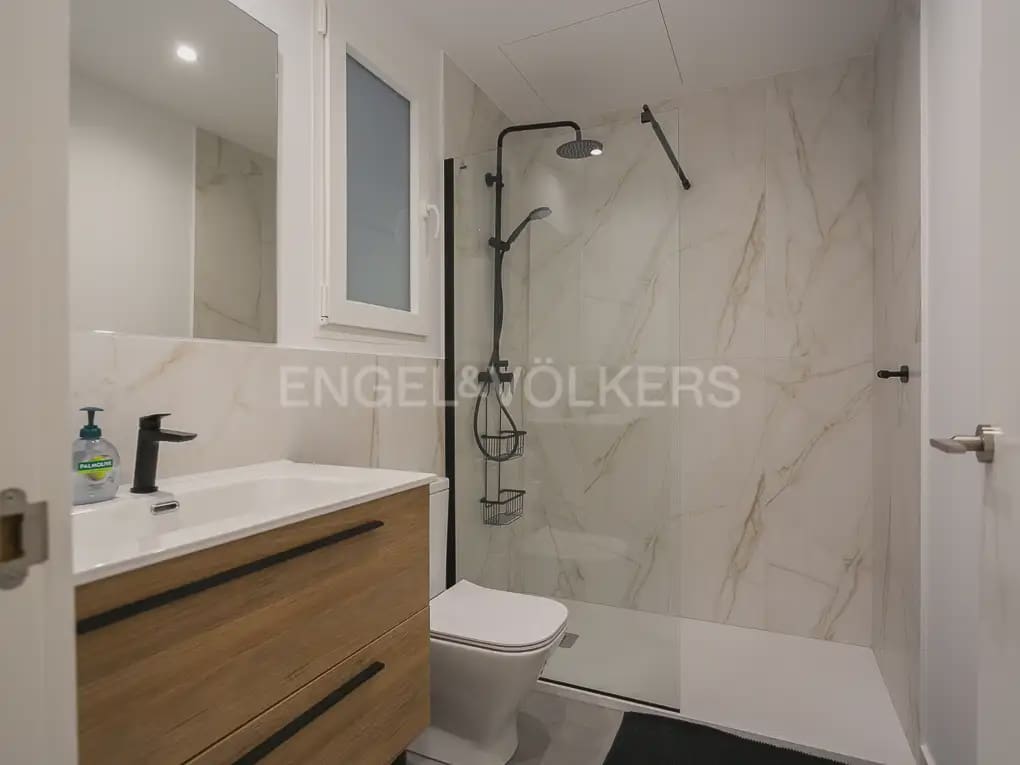 3 makuuhuone Asunto vuokrattavana paikassa Valencia kaupunki - 2 100 € (Ref: 10007804)
