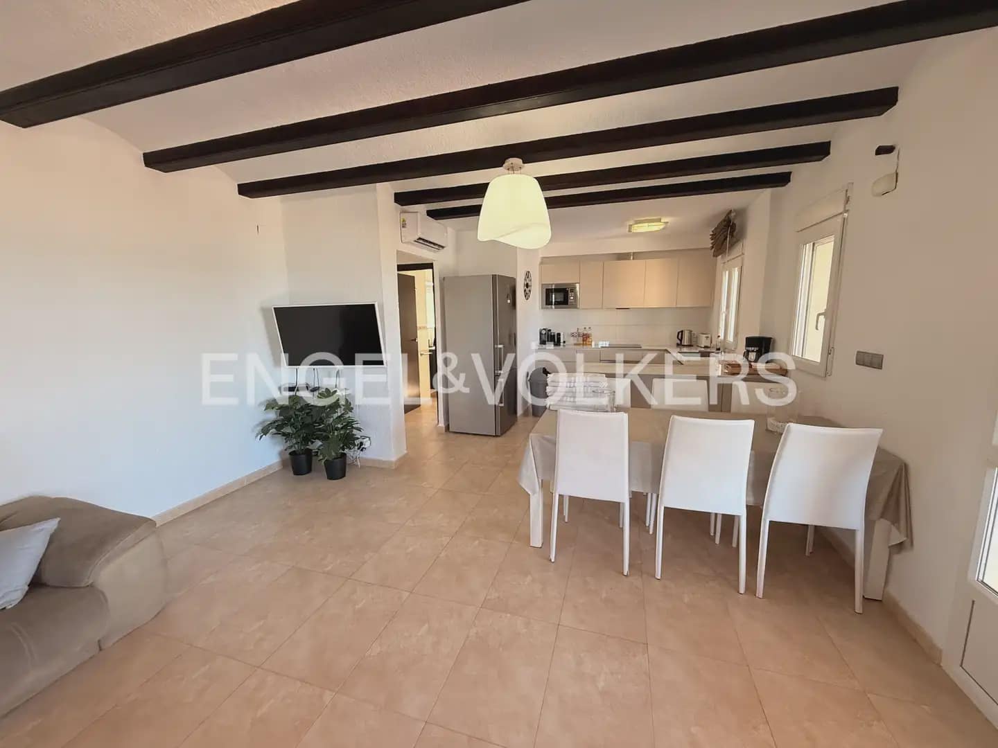 4 quarto Moradia para venda em Els Poblets com piscina garagem - 690 000 € (Ref: 10007806)