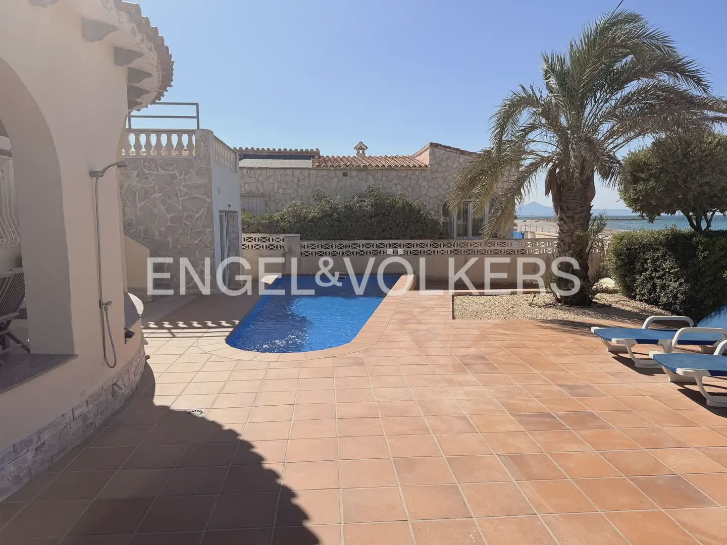 4 quarto Moradia para venda em Els Poblets com piscina garagem - 690 000 € (Ref: 10007806)