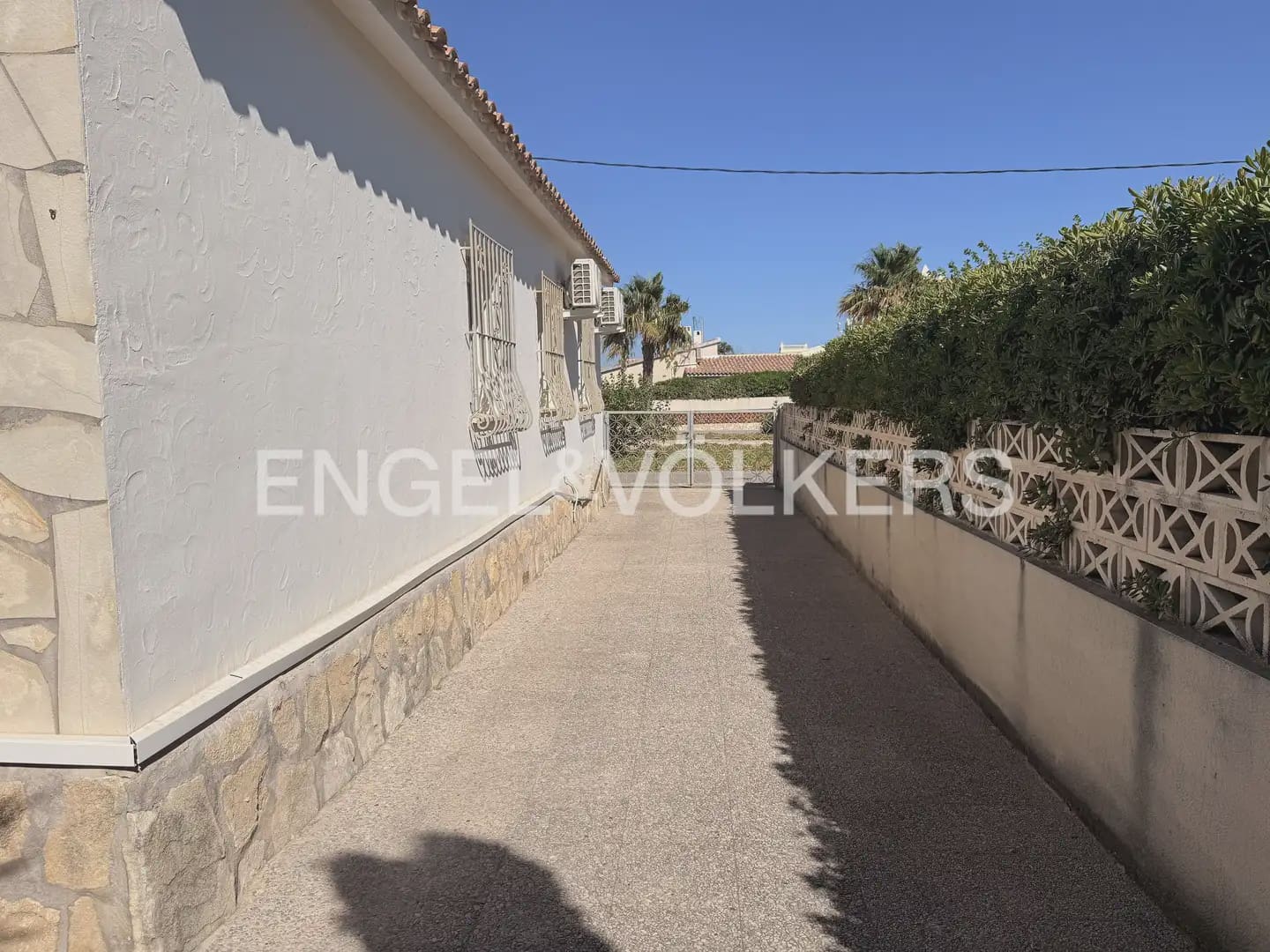 4 quarto Moradia para venda em Els Poblets com piscina garagem - 690 000 € (Ref: 10007806)