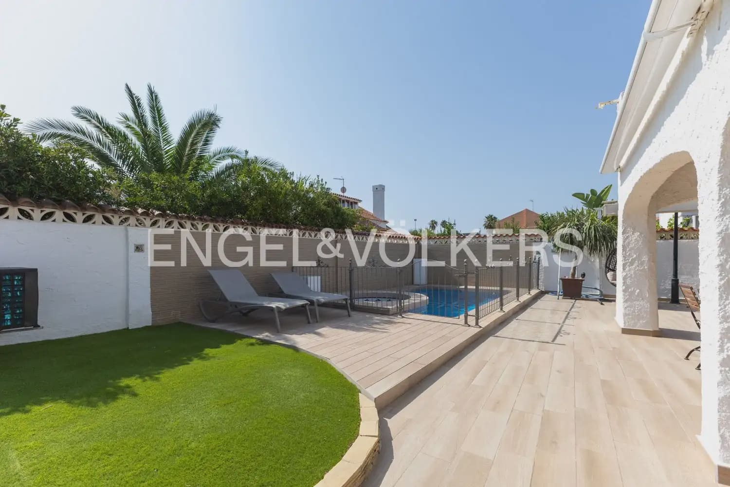 4 quarto Moradia para venda em Sagunto / Sagunt com piscina garagem - 660 000 € (Ref: 10007807)