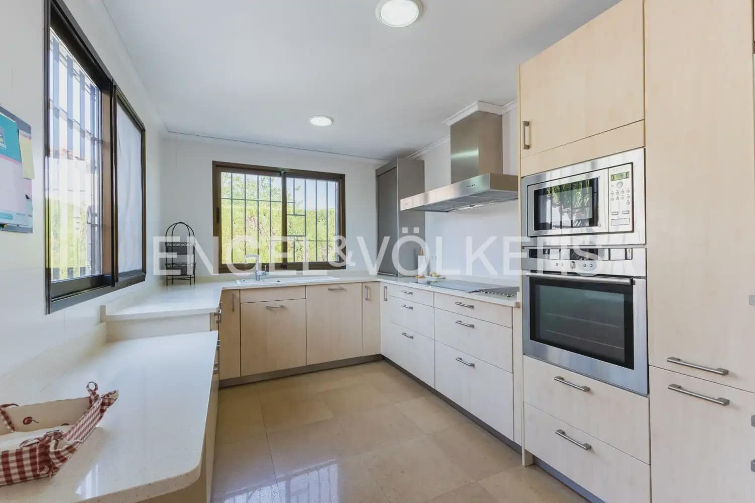 4 quarto Moradia para venda em Sagunto / Sagunt com piscina garagem - 660 000 € (Ref: 10007807)