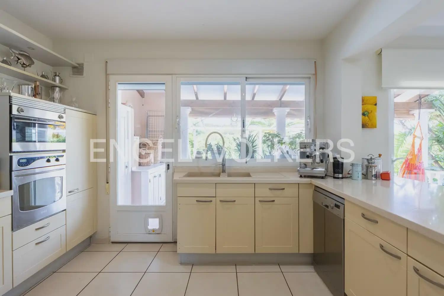 5 soveværelse Villa til salg i Javea / Xabia med swimmingpool garage - € 1.275.000 (Ref: 10007809)