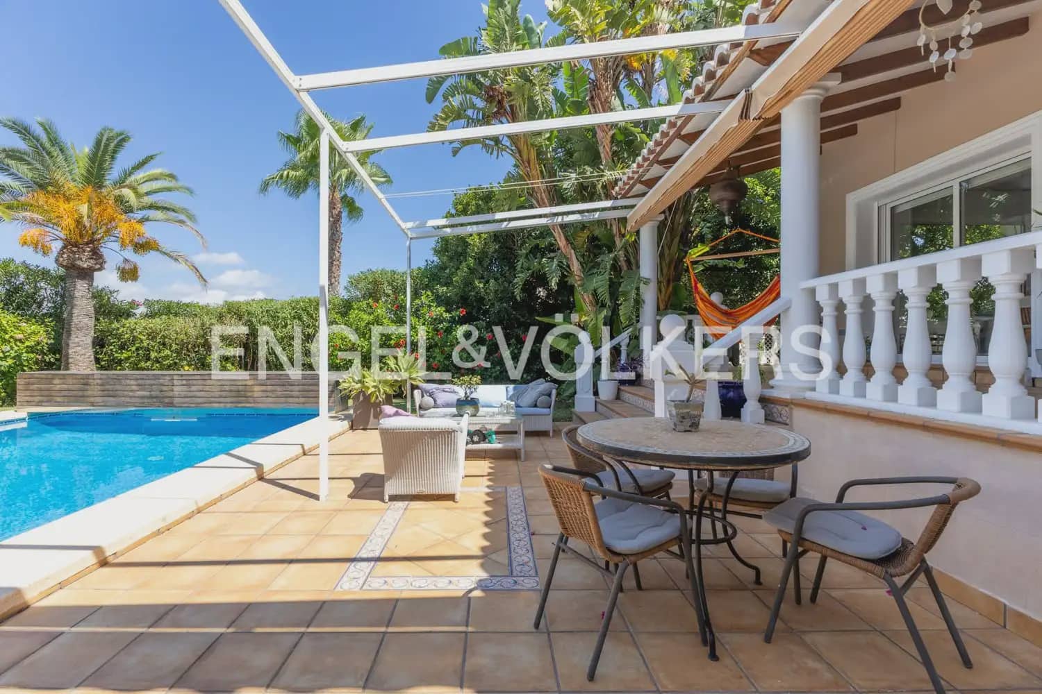 5 soveværelse Villa til salg i Javea / Xabia med swimmingpool garage - € 1.275.000 (Ref: 10007809)