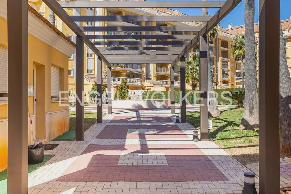 2 bedroom Penthouse for rent in Denia with pool garage - € 1,700 (Ref: 10008057)