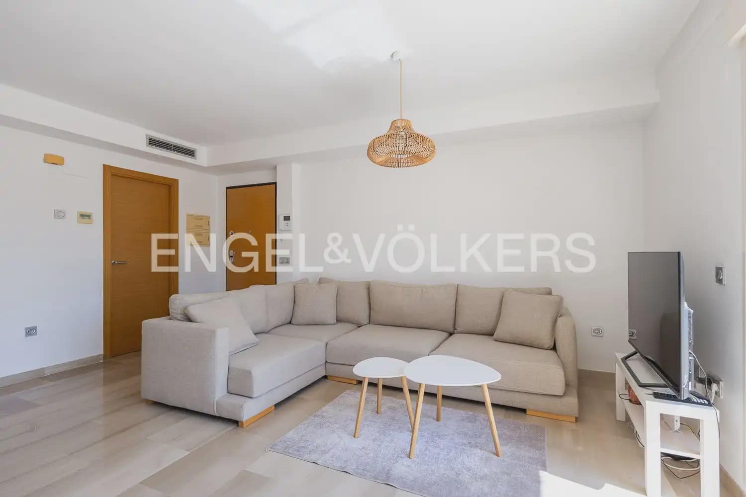 2 bedroom Penthouse for rent in Denia with pool garage - € 1,700 (Ref: 10008057)