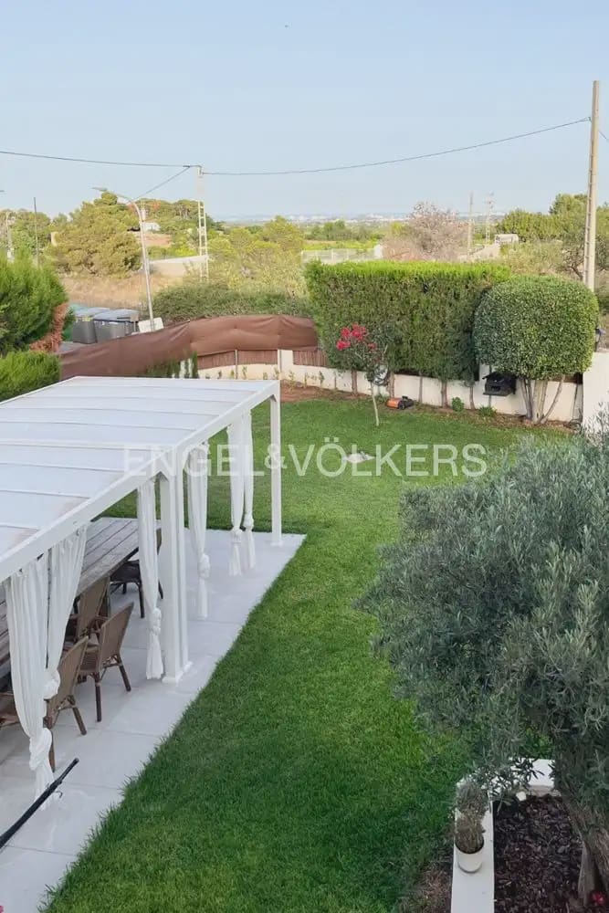 3 Zimmer Villa zu vermieten in Puig mit Pool - 1.500 € (Ref: 10009312)