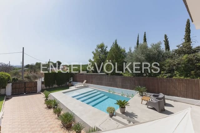 4 soveværelse Villa til leje i Puig med swimmingpool - € 1.500 (Ref: 10009312)