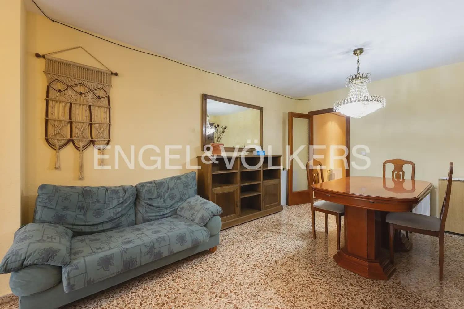 5 soveværelse Lejlighed til leje i Valencia by - € 1.700 (Ref: 10009806)